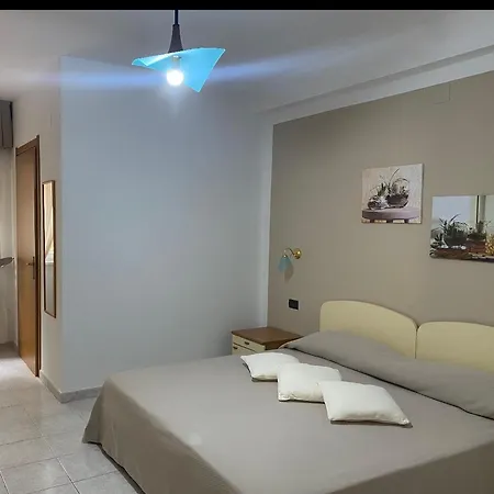 Al Dolmen Couette-café 3*